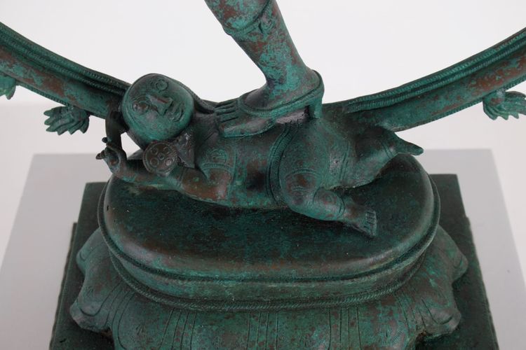 Grande Shiva Nataraja in bronzo