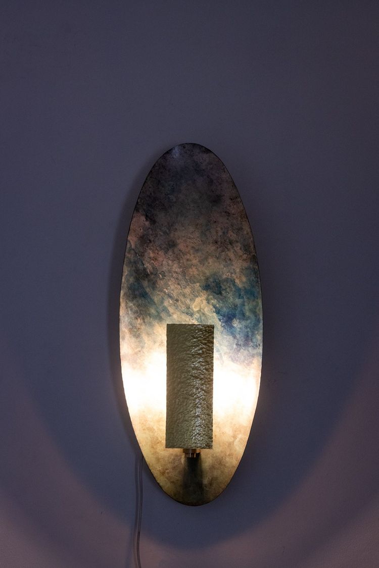Pair of sconces in patinated brass. Contemporary work. LS60781267Y