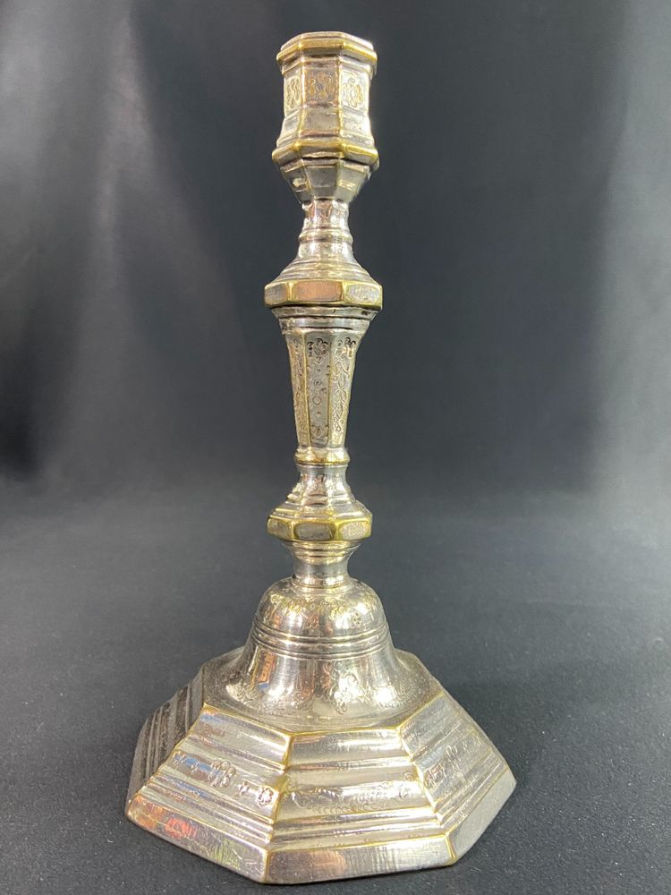 XVIII. Regency Fackel Kerzenhalter aus versilberter Bronze mit ziseliertem Blumendekor