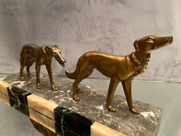 Large Art Deco sculpture of greyhounds on onyx signed Salvatore MELANI 1902-1934