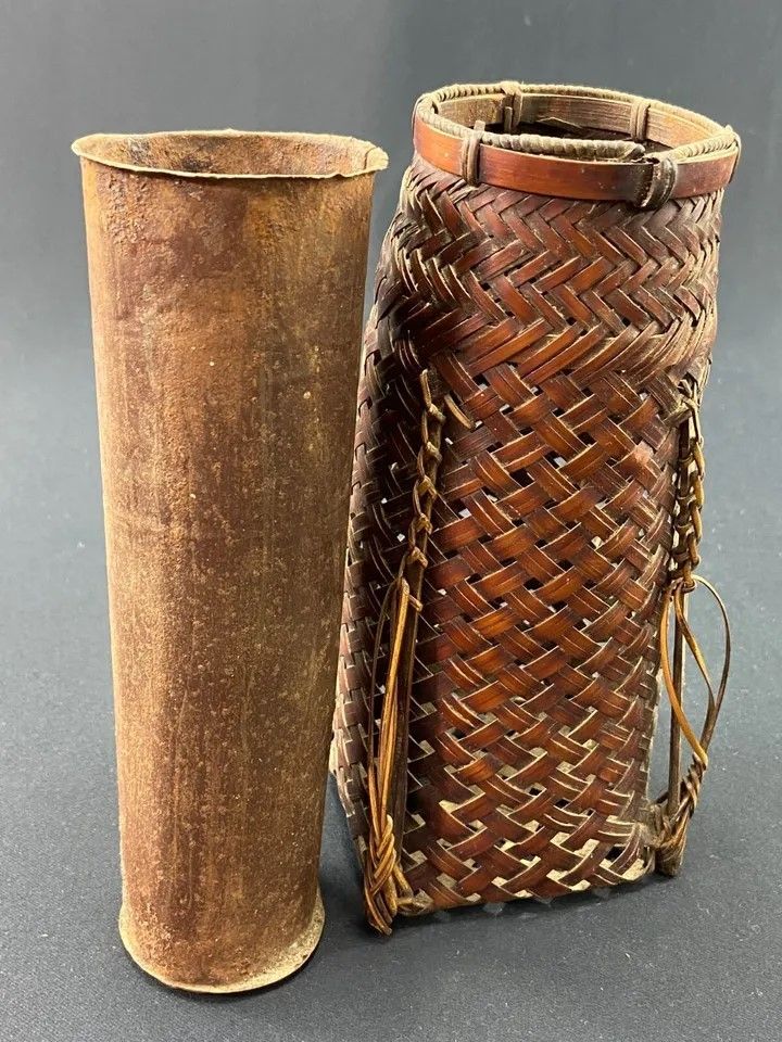 Vaso Hanakago in bambù intrecciato per Ikebana Giappone fine XIX secolo
