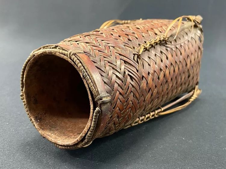 Vaso Hanakago in bambù intrecciato per Ikebana Giappone fine XIX secolo