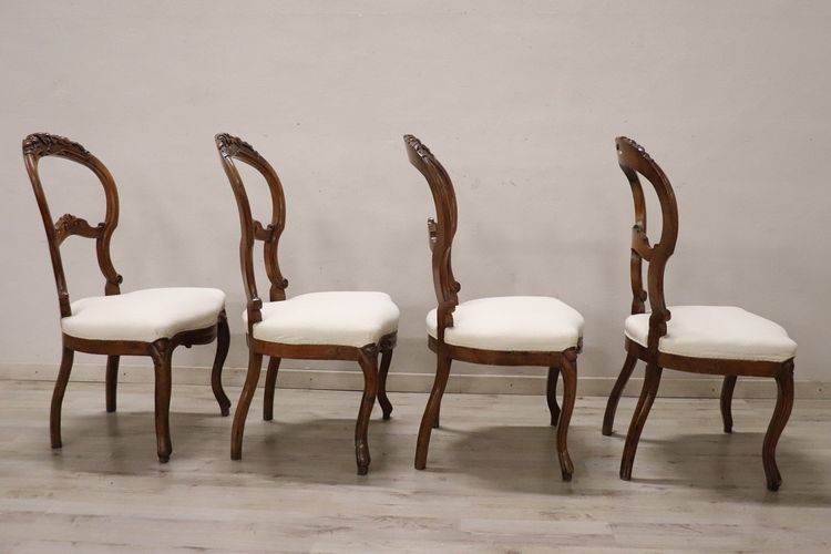 Dining Chairs in Carved Walnut, Mid-19th Century