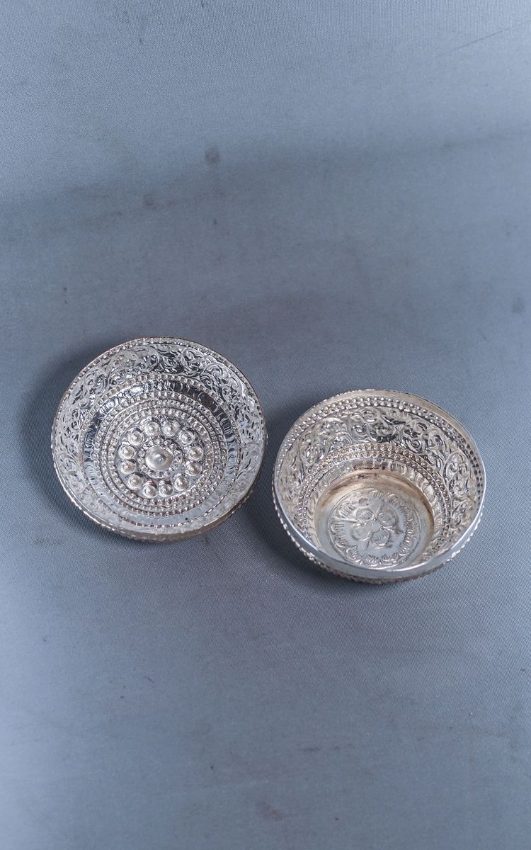 Scatola rotonda in argento betel lime Burma 60g