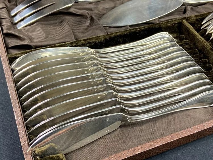 Servizio di pesce Luigi XV Ravinet d'Enfert in argento con filetto di violino