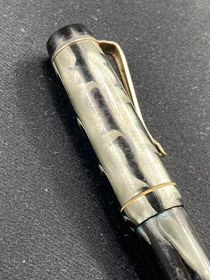 Unic 1940 vintage grey marbled fountain pen