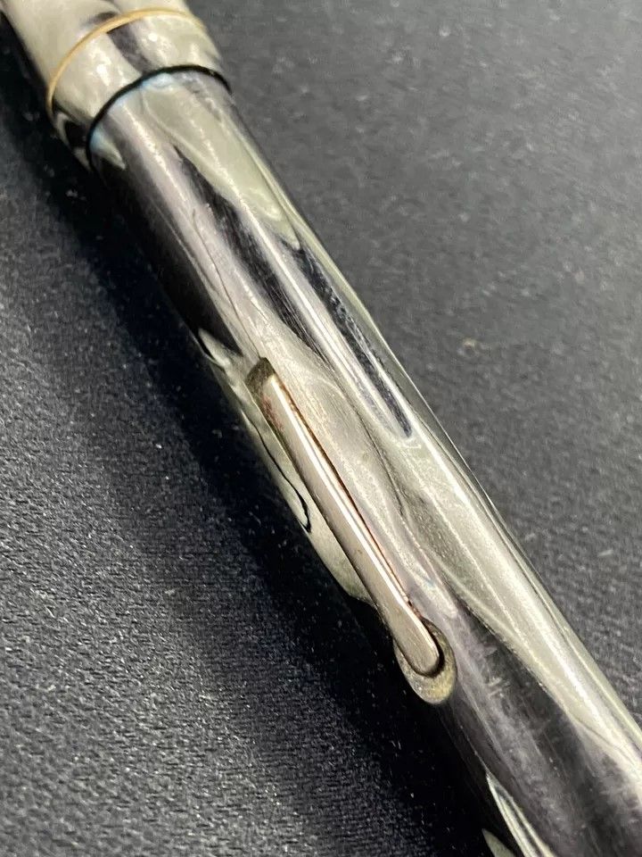 Unic 1940 vintage grey marbled fountain pen