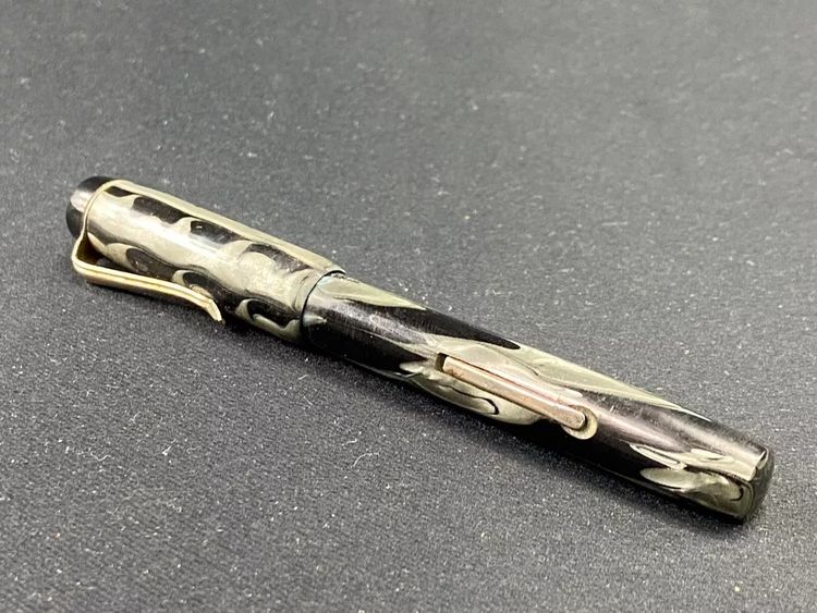 Unic 1940 vintage grey marbled fountain pen