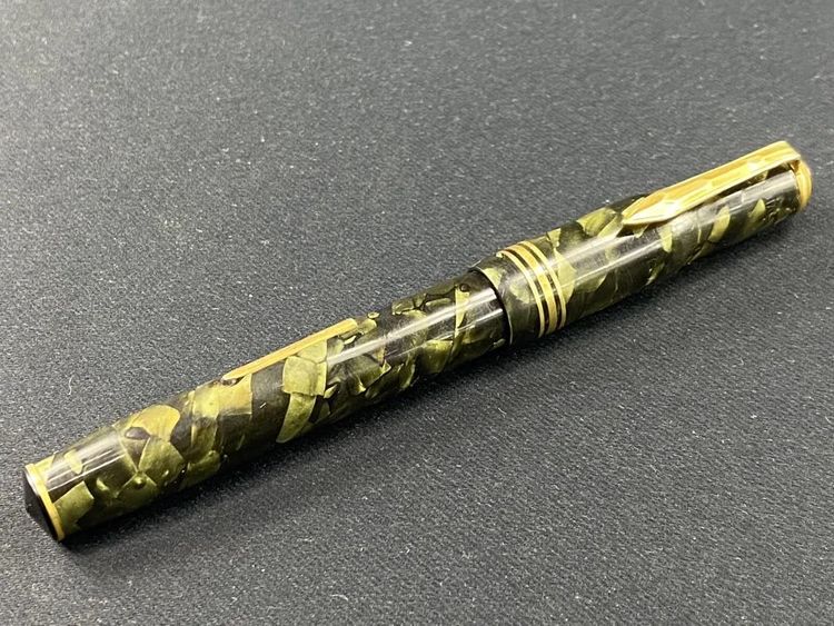 Stylo plume vintage 1940 marbré vert Unic Mondial