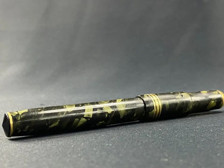 Stylo plume vintage 1940 marbré vert Unic Mondial