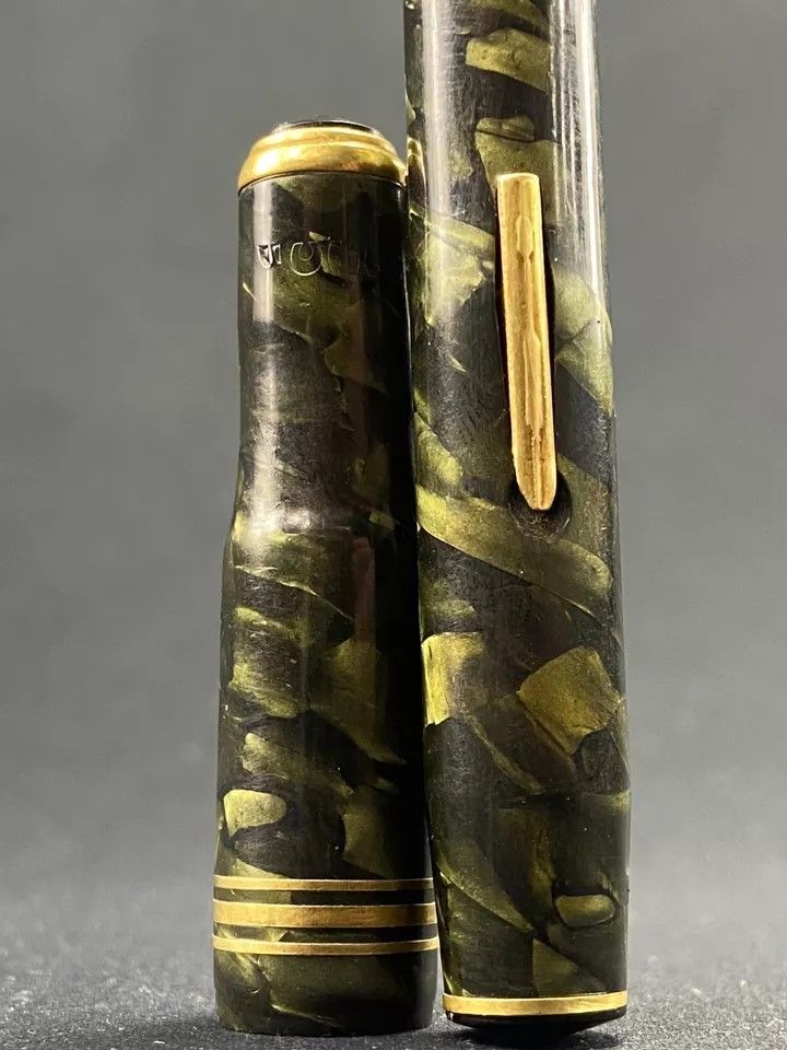 Stylo plume vintage 1940 marbré vert Unic Mondial