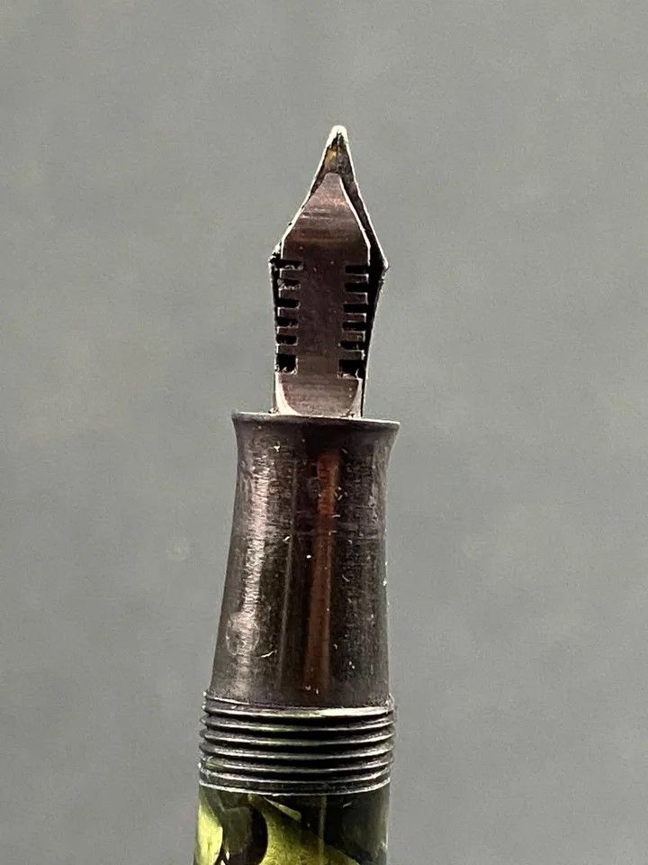 Stylo plume vintage 1940 marbré vert Unic Mondial