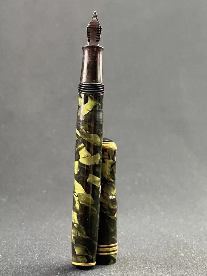 Stylo plume vintage 1940 marbré vert Unic Mondial