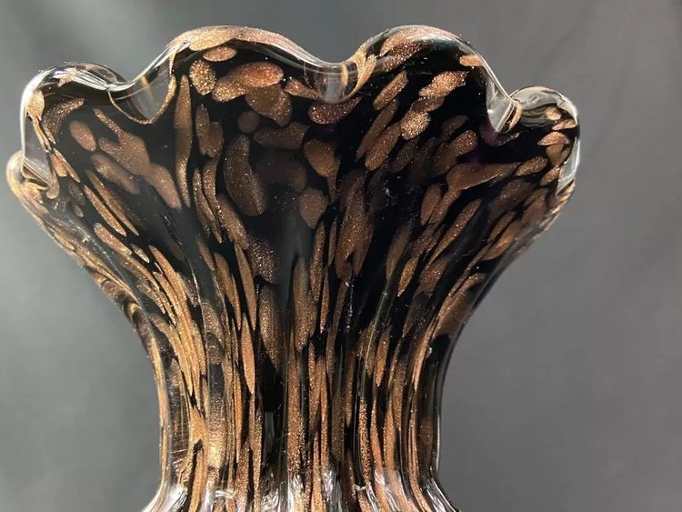 Signed Murano Venice crystal vase, gold inclusion on black background