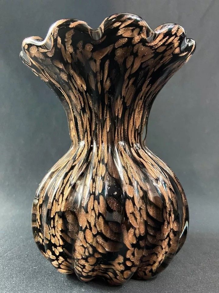Signed Murano Venice crystal vase, gold inclusion on black background