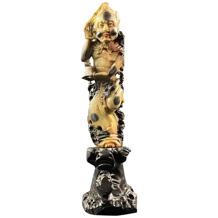 Soggetto intagliato in Pierre de Lard con figura Cina Estremo Oriente