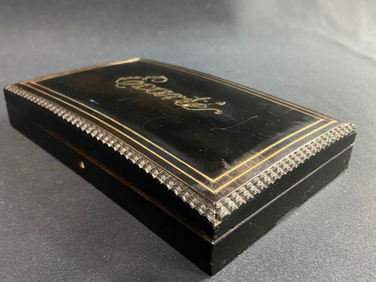 Scatola da gioco in palissandro laccato nero e ottone intarsiato Napoleone III