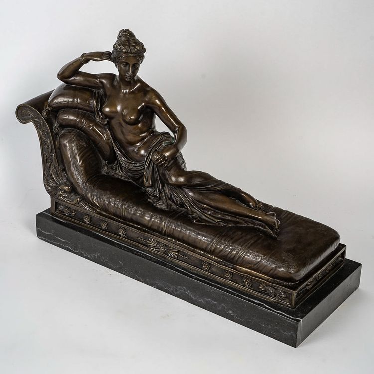 Dopo Antonio Canova (1757-1822) - Paolina Borghese detta Venere Vitrix in bronzo e marmo