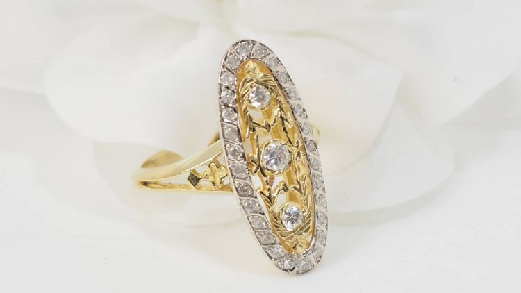 Anello Marquise in oro bicolore e diamanti