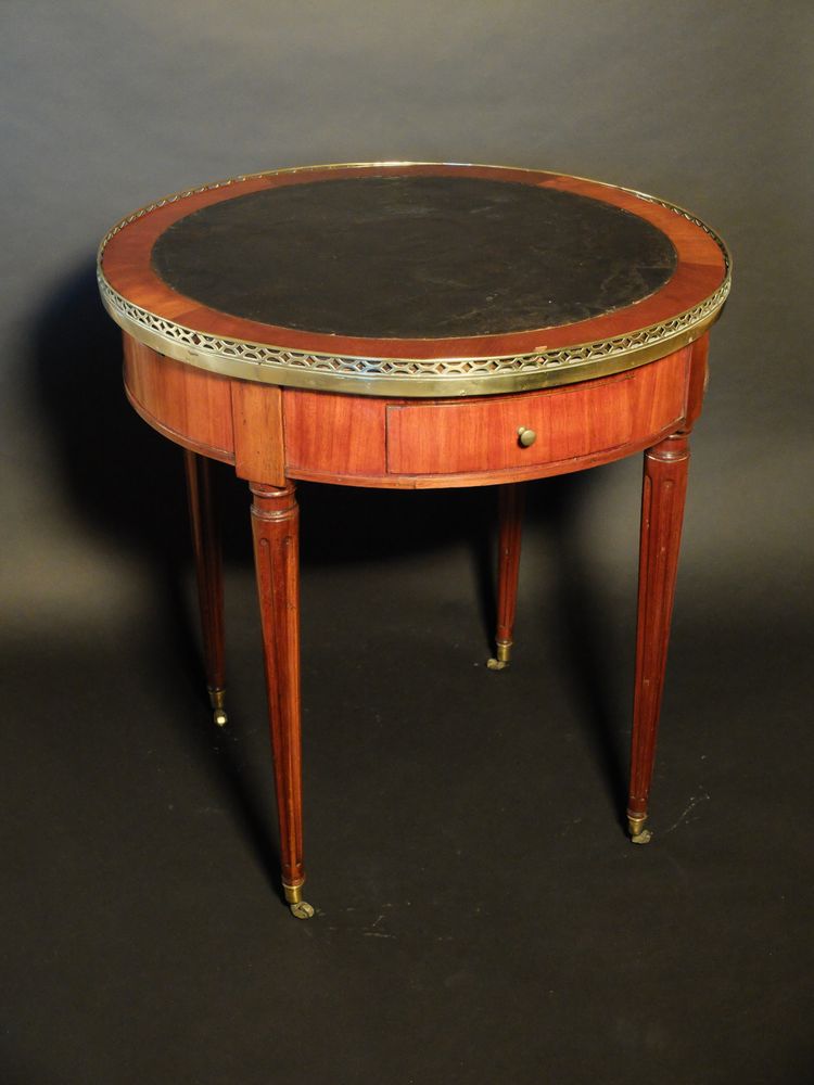 Table bouillotte et son bouchon d'époque Louis XVI 