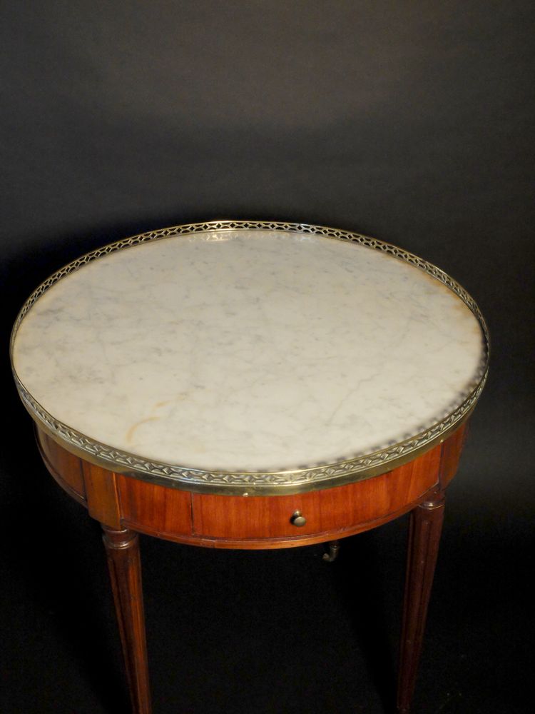 Table bouillotte et son bouchon d'époque Louis XVI 