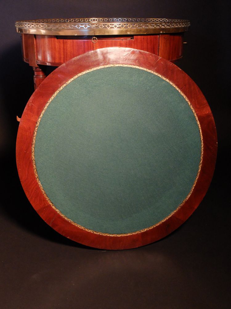 Table bouillotte et son bouchon d'époque Louis XVI 