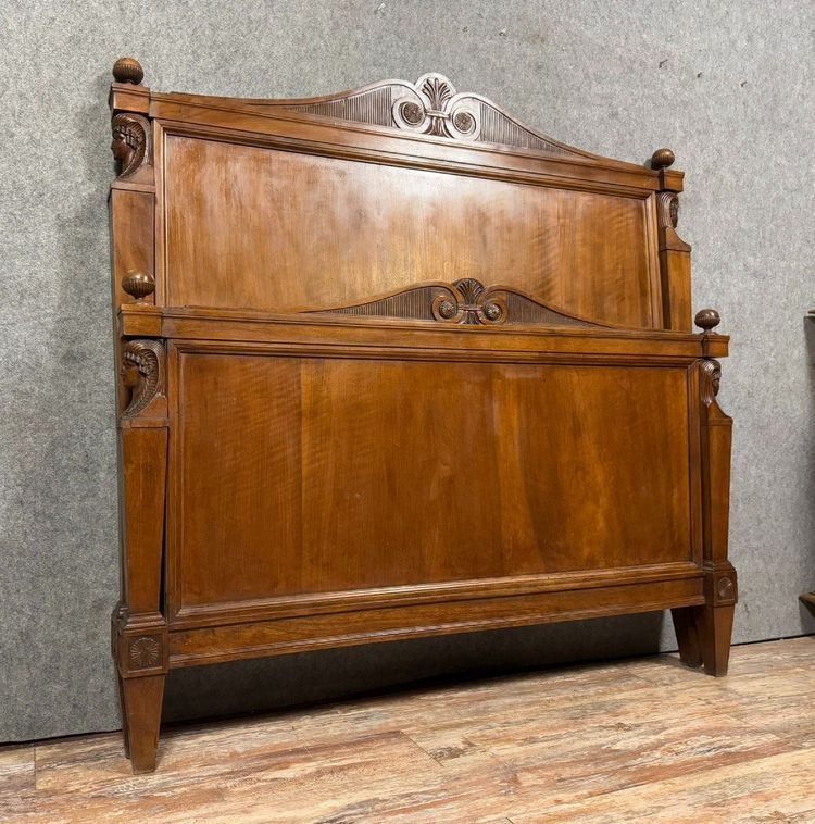 Bed stamped Bastel Empire Consulate period in walnut circa 1800