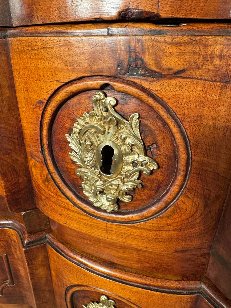 18th century Louis XV walnut crossbow chest of drawers