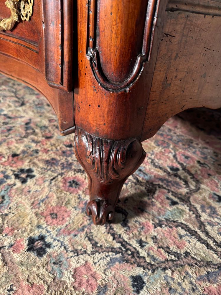 18th century Louis XV walnut crossbow chest of drawers