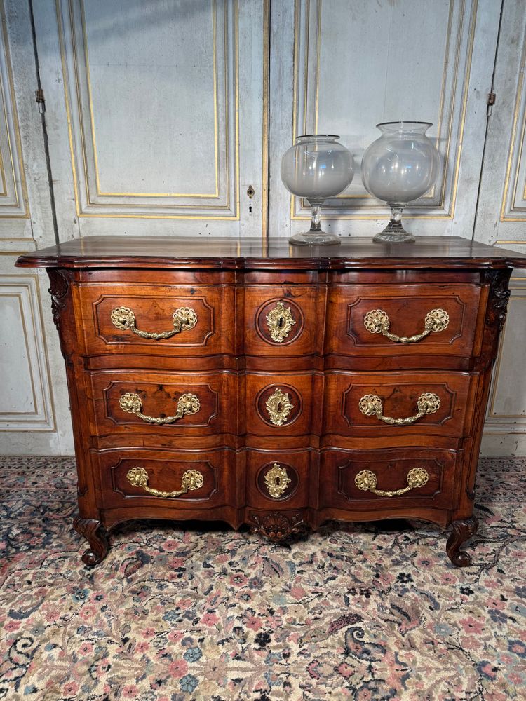 18th century Louis XV walnut crossbow chest of drawers