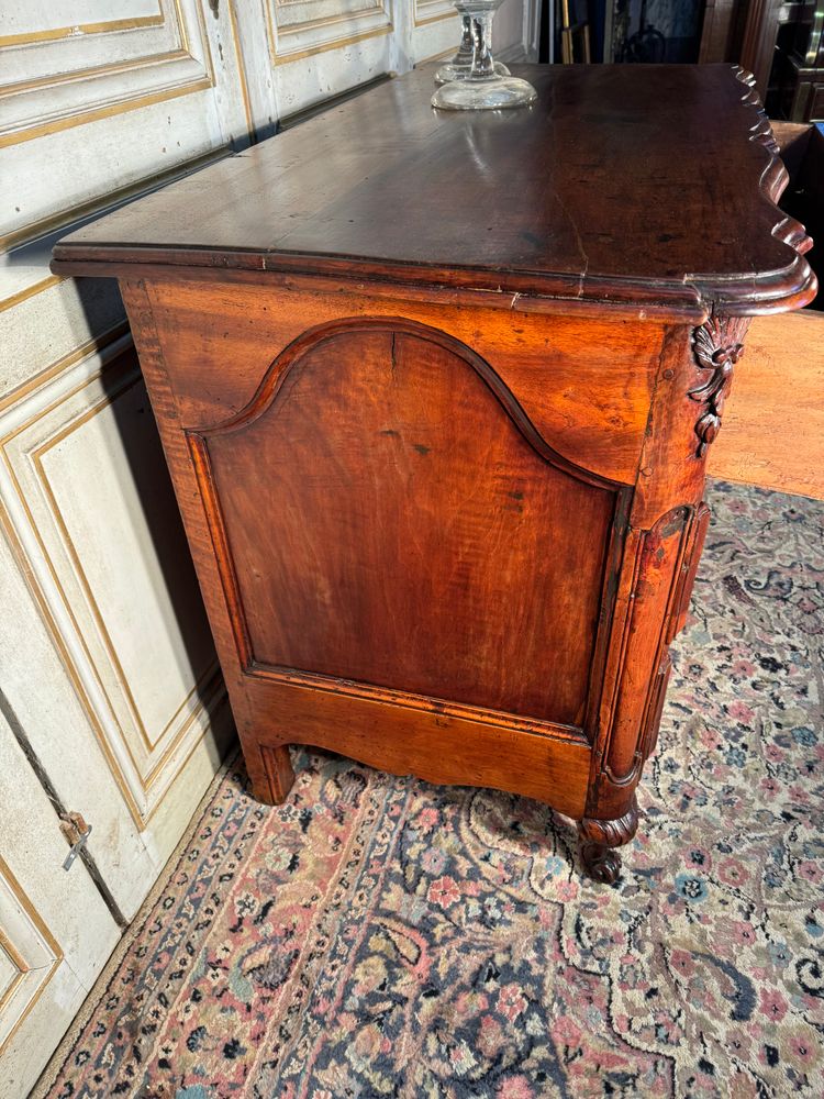 18th century Louis XV walnut crossbow chest of drawers