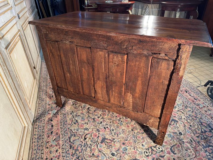 18th century Louis XV walnut crossbow chest of drawers