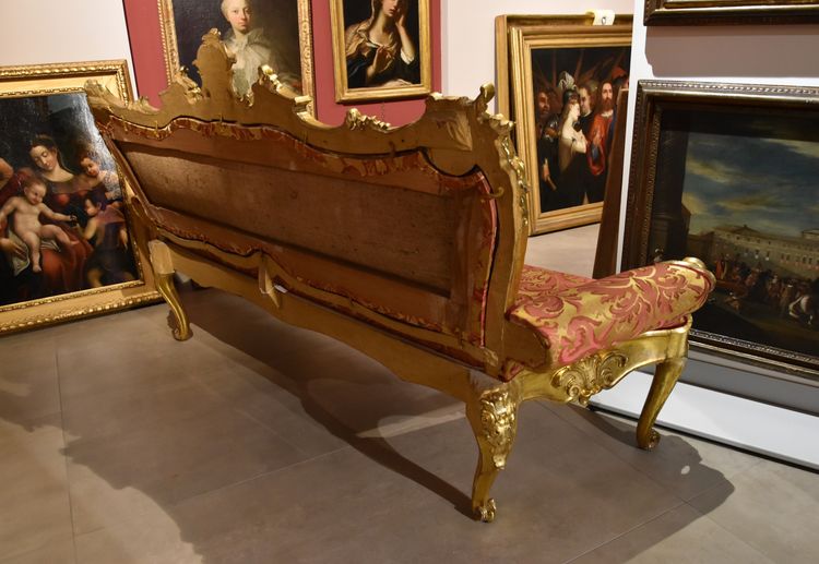 Sontuoso divano del periodo Luigi XIV, Roma primi XVII seocolo