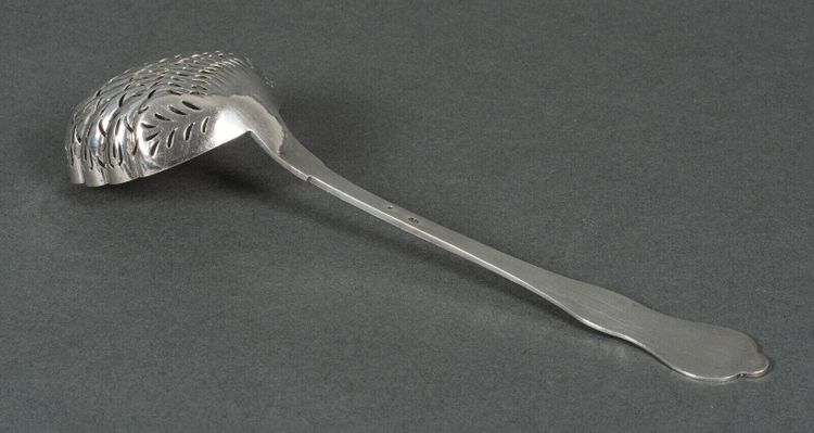 Cucchiaio per aspersione Orafo RN argento 53 grammi ricco decoro Luigi XV