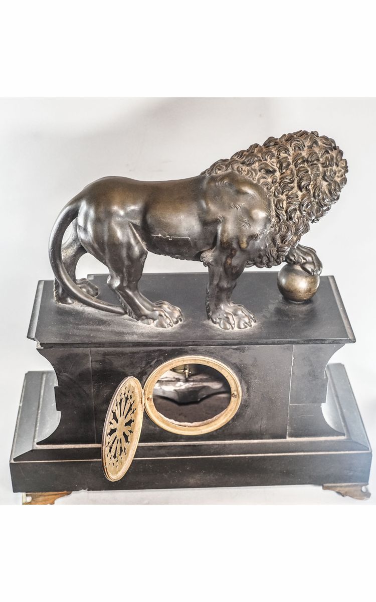 VENICE LION CLOCK in bronze and marble, NAPOLEON III period