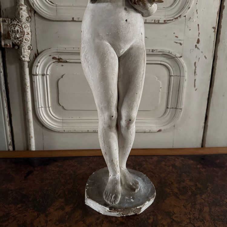 Statua in gesso da laboratorio di Charles Filleul soggetto femminile in scatola del XX secolo