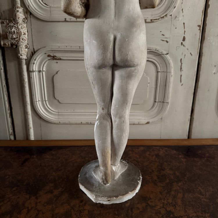 Statua in gesso da laboratorio di Charles Filleul soggetto femminile in scatola del XX secolo