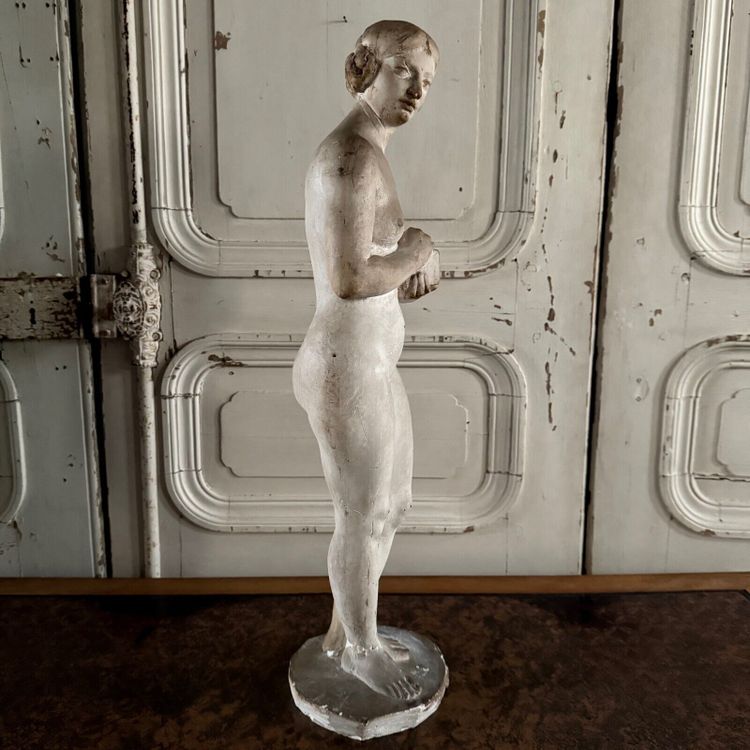 Statua in gesso da laboratorio di Charles Filleul soggetto femminile in scatola del XX secolo