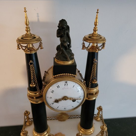 Pendel - Vergoldete Bronze, Marmor - Ende des 18. bis Mitte des 19. Jahrhunderts - GAVELLE -