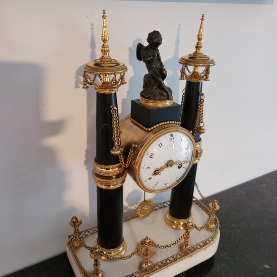Pendel - Vergoldete Bronze, Marmor - Ende des 18. bis Mitte des 19. Jahrhunderts - GAVELLE -