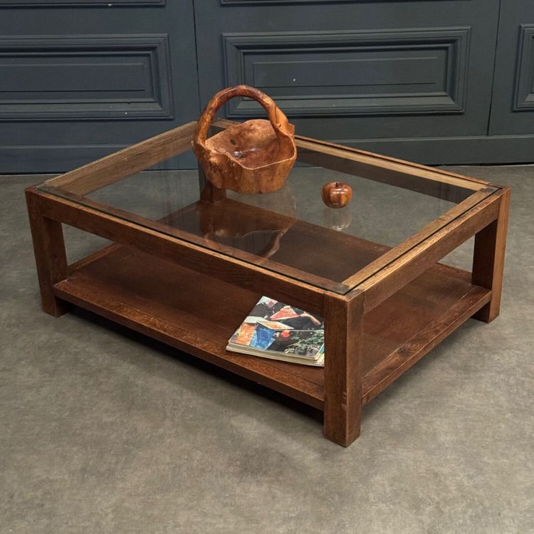 Table basse 1970 en chêne et plateau en verre travail français