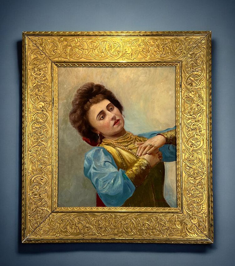 DIPINTO RUSSO / OLIO SU TAVOLA IN LEGNO CON CORNICE RAFFIGURANTE UN RITRATTO DI DONNA