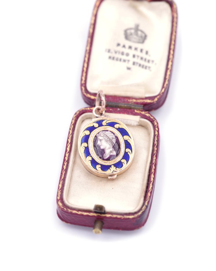 Médaillon Empereur romain émail en or 14k, Pendentif émaillé, médaillon ancien, Napoléon III