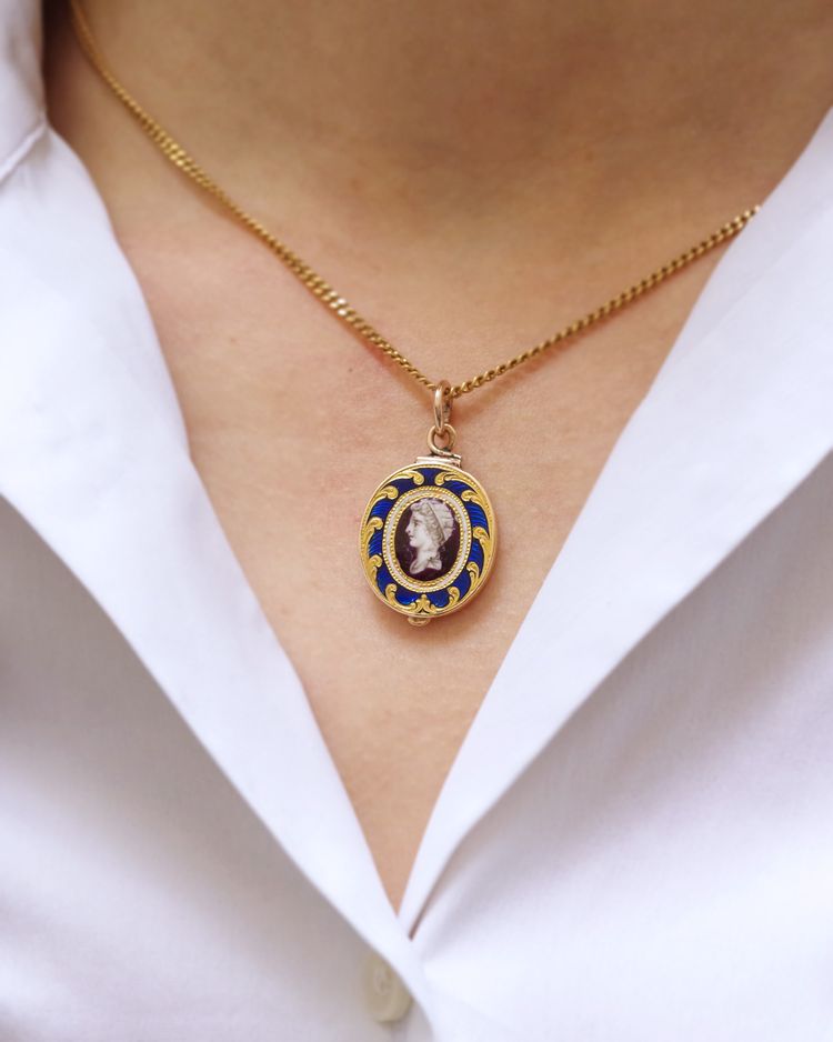 Médaillon Empereur romain émail en or 14k, Pendentif émaillé, médaillon ancien, Napoléon III
