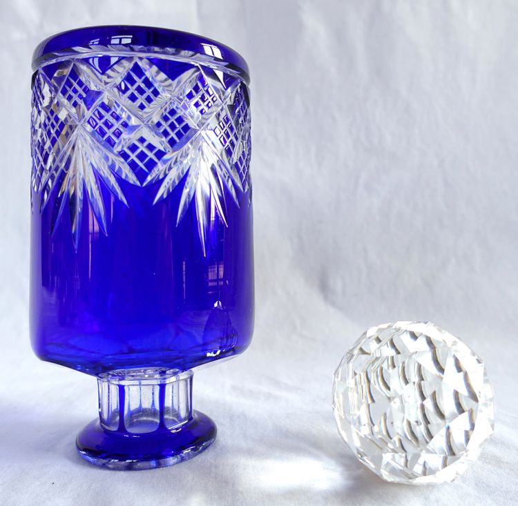 Large alcohol or perfume bottle in blue overlay Baccarat crystal - Douai model - 20.2cm
