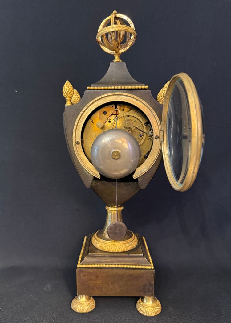 Empire Vase Clock in Bronze with patina & gilding (Urn or Escutcheon)