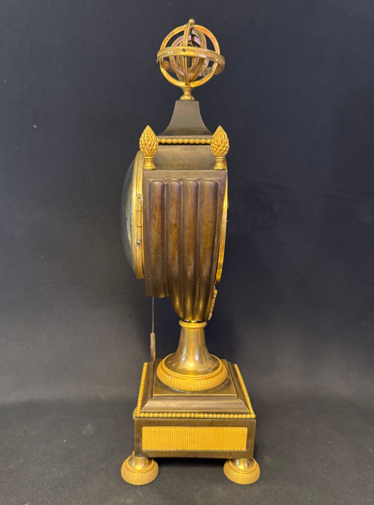Empire Vase Clock in Bronze with patina & gilding (Urn or Escutcheon)