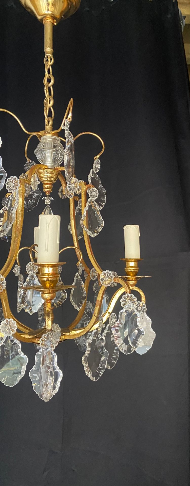 Lampadario in foglia d'oro