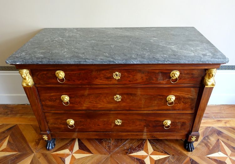 Consulat period mahogany chest of drawers, gilt bronze with mercury, cloverleaf lock & Turquin blue marble