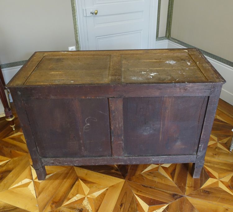 Consulat period mahogany chest of drawers, gilt bronze with mercury, cloverleaf lock & Turquin blue marble
